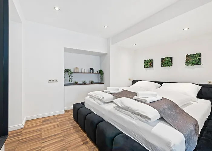 Luxury Wellness Grinzing * Vienna